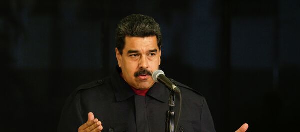 Venezuela's President Nicolas Maduro talks to the media during a news conference at Miraflores Palace in Caracas, Venezuela - Sputnik Mundo