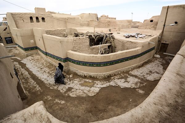 La maravillosa ciudad oasis en un desierto iraní - Sputnik Mundo