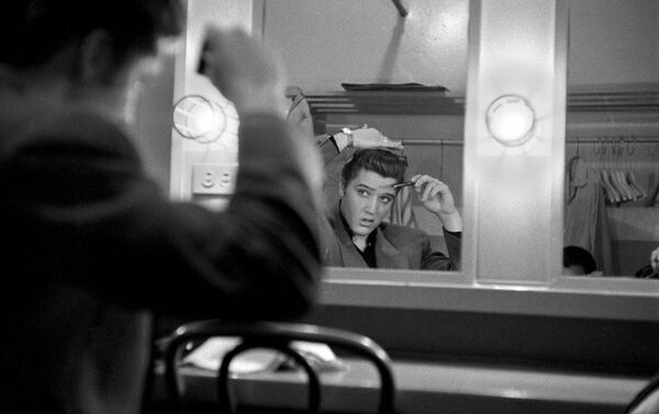 Elvis Presley - Sputnik Mundo