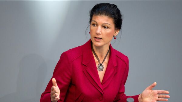 La política alemana Sahra Wagenknecht - Sputnik Mundo