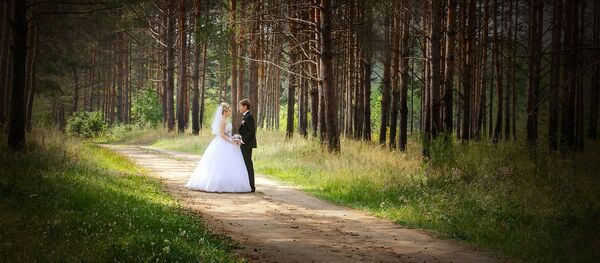 Pareja en su boda Pareja en su boda - Sputnik Mundo