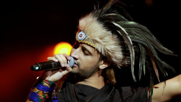 El popular músico pakistaní Atif Aislam El popular músico pakistaní Atif Aislam - Sputnik Mundo