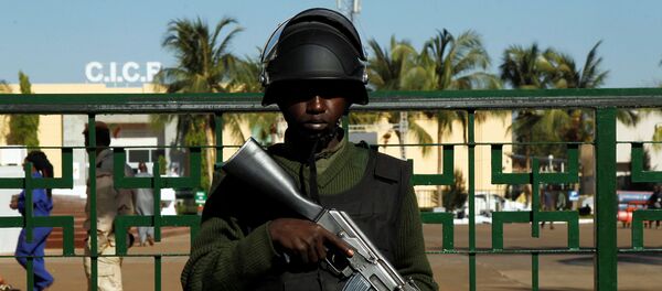 Un soldado maliense - Sputnik Mundo