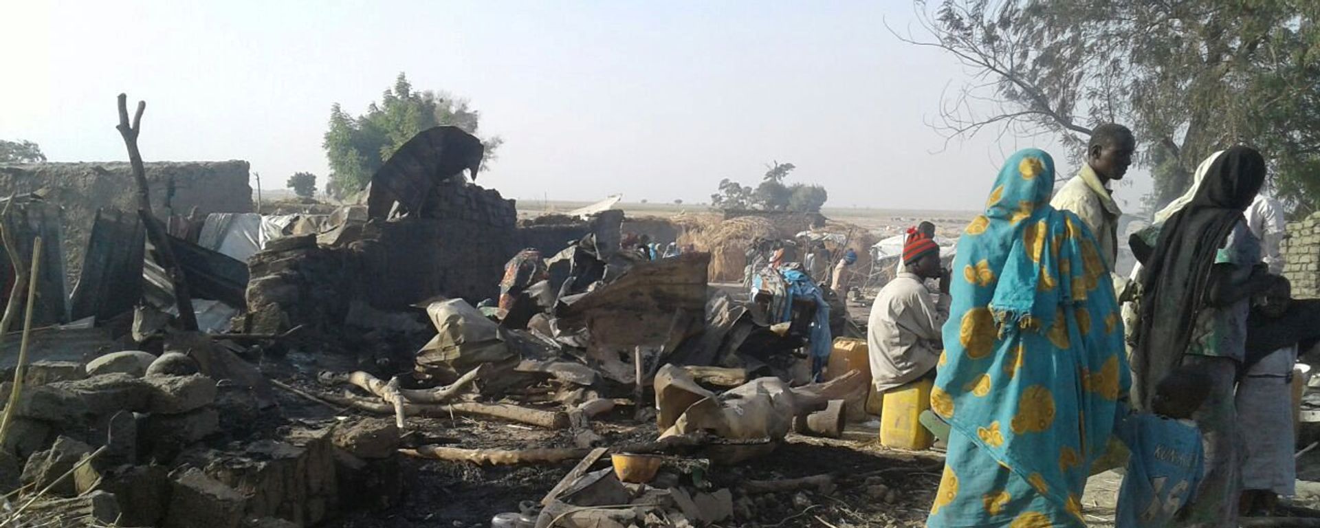 Los habitantes de Nigeria tras un ataque (archivo) - Sputnik Mundo, 1920, 05.06.2021