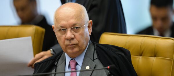 Teori Zavascki, magistrado del Tribunal Supremo Federal de Brasil Teori Zavascki, magistrado del Tribunal Supremo Federal de Brasil - Sputnik Mundo