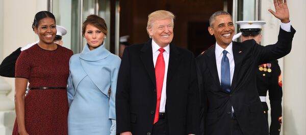 Barack Obama y Michelle Obama junto con el presidente electo Donald Trump y su esposa Melania Barack Obama y Michelle Obama junto con el presidente electo Donald Trump y su esposa Melania - Sputnik Mundo