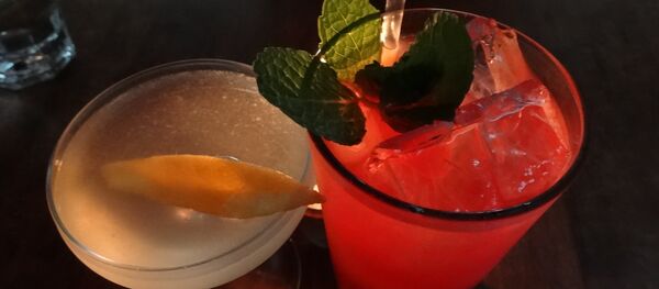 Unos cócteles - Sputnik Mundo