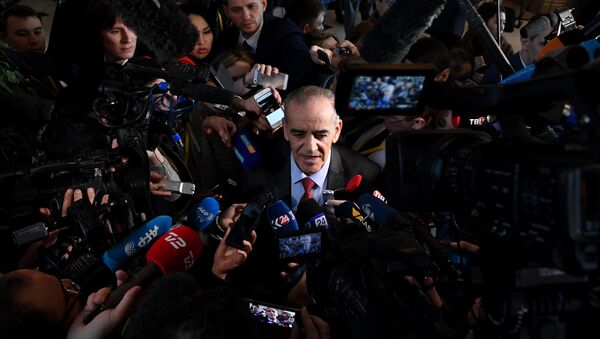 Rebel spokesman Yehya al-Aridi speaks to the media during the second day of Syria peace talks at Astana's Rixos President Hotel - Sputnik Mundo