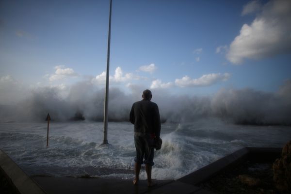 Fuerza mayor contra la capital cubana: inundación en La Habana - Sputnik Mundo