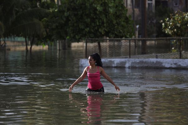 Fuerza mayor contra la capital cubana: inundación en La Habana - Sputnik Mundo