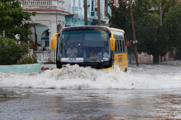 Fuerza mayor contra la capital cubana: inundación en La Habana - Sputnik Mundo