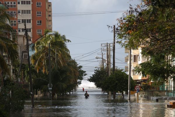 Fuerza mayor contra la capital cubana: inundación en La Habana - Sputnik Mundo