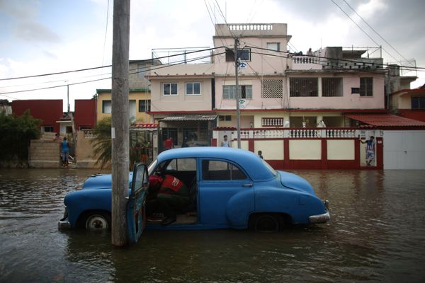 Fuerza mayor contra la capital cubana: inundación en La Habana - Sputnik Mundo