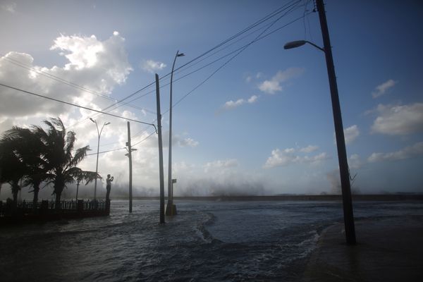 Fuerza mayor contra la capital cubana: inundación en La Habana - Sputnik Mundo
