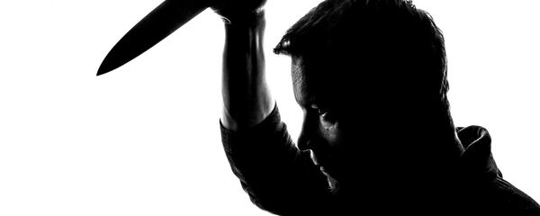 Hombre con un cuchillo (imagen referencial) - Sputnik Mundo