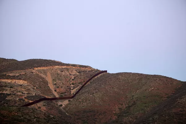 La frontera entre México y EEUU: el muro de Trump y el destino de los ilegales La frontera entre México y EEUU: el muro de Trump y el destino de los ilegales - Sputnik Mundo