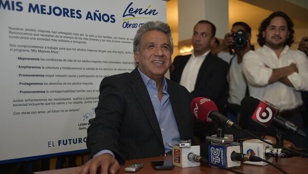 Ecuadorean presidential candidate Lenin Moreno speaks during a visit to the San Juan de Dios elders' house in Quito on January 3, 2017 as campaigning opened for Ecuador's February 19 general elections, which will decide who succeeds leftist President Rafael Correa after a decade in power. - Sputnik Mundo