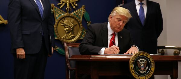 Donald Trump, presidente de EEUU - Sputnik Mundo