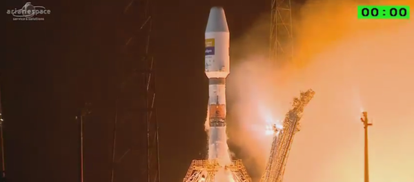 Cohete portador ruso Soyuz parte con satélite español desde cosmódromo de Kourou - Sputnik Mundo