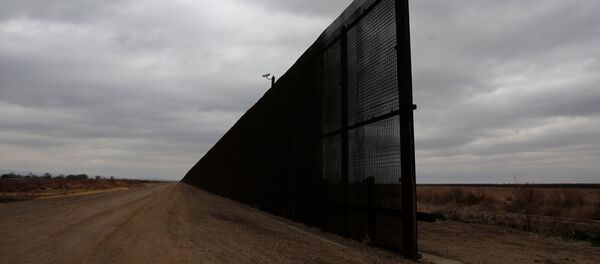Frontera entre EEUU y México (archivo) - Sputnik Mundo