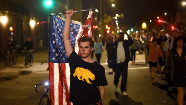 Protestas contra Trump en California - Sputnik Mundo
