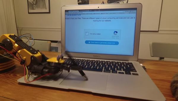 No soy un robot: mano robótica logra engañar a Captcha - Sputnik Mundo