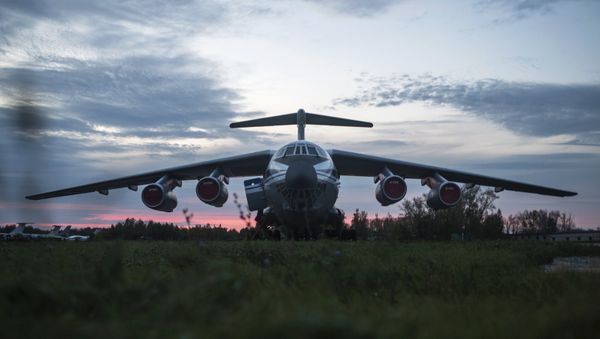 El avión Il-76 ruso El avión Il-76 ruso - Sputnik Mundo