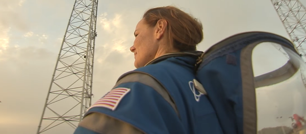 Novedoso traje espacial de Boeing - Sputnik Mundo