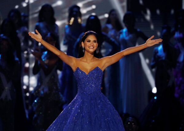 La joven más bella del planeta y sus rivales - Sputnik Mundo