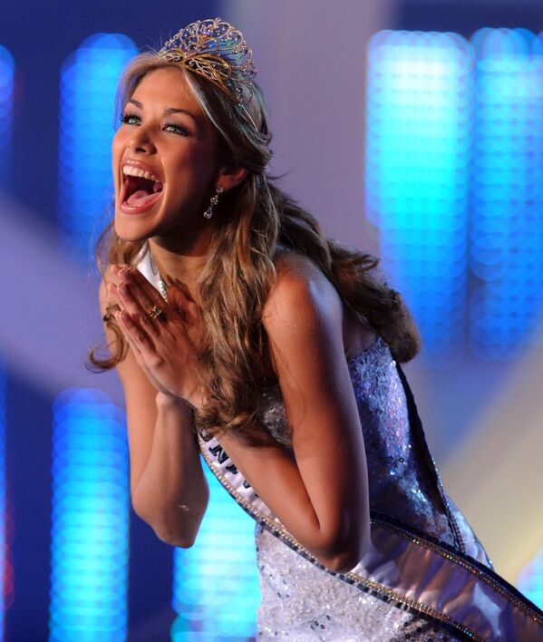 Bellas para todos los tiempos: las coronadas en la historia de Miss Universo - Sputnik Mundo