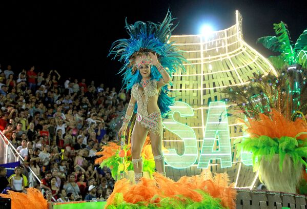 Luces de carnaval en Paraguay - Sputnik Mundo
