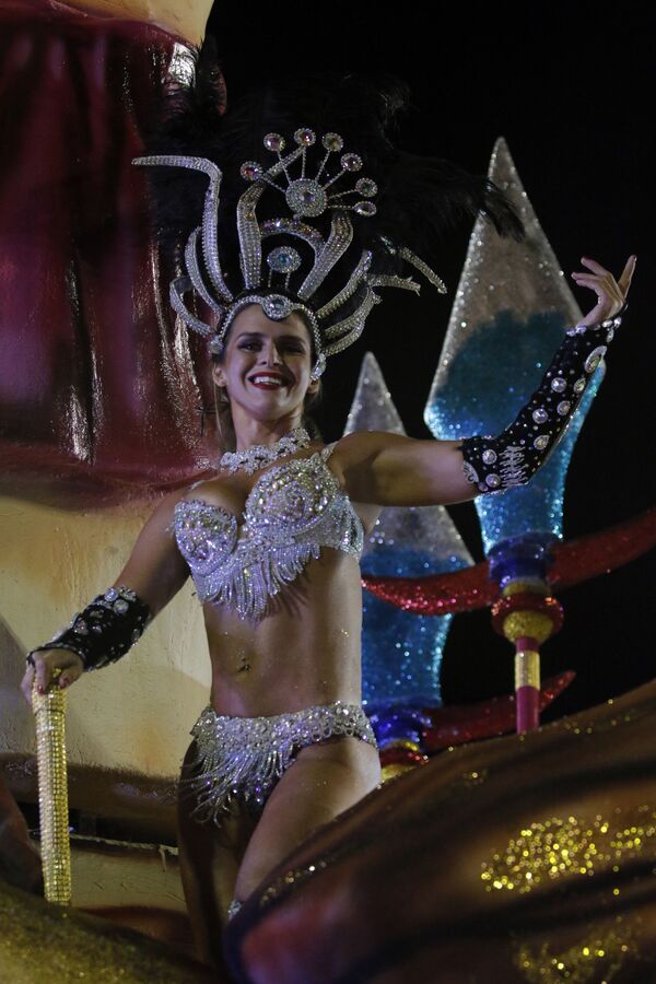 Luces de carnaval en Paraguay - Sputnik Mundo