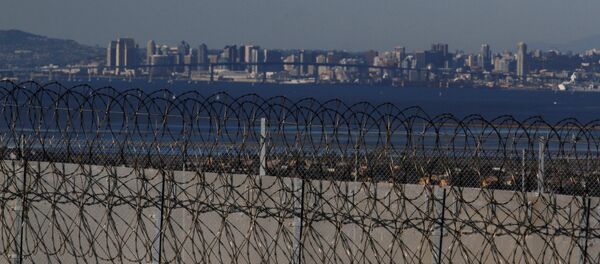 El muro fronterizo entre EEUU y México - Sputnik Mundo