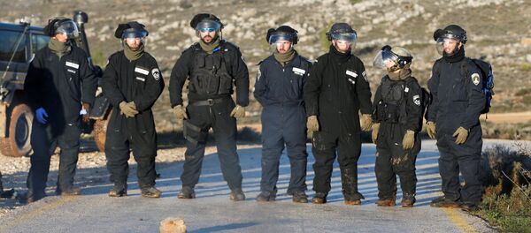 Las fuerzas de seguridad de Israel en el asentamiento de Amona - Sputnik Mundo