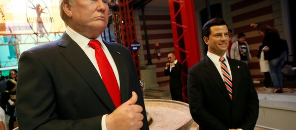 Figuras de cera de Donald Trump, presidente de EEUU, y Enrique Peña Nieto, presidente de México - Sputnik Mundo