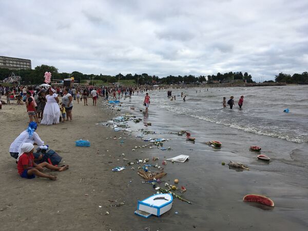 Playa Ramírez de Montevideo durante la Fiesta de Yemayá - Sputnik Mundo