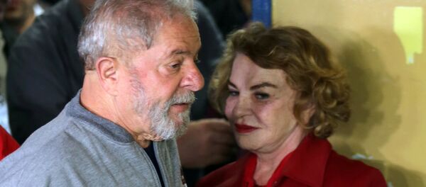 Luiz Inácio Lula da Silva y Marisa Letícia - Sputnik Mundo