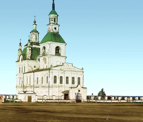 La catedral de la Santísima Trinidad en la ciudad de Yalutorovsk. - Sputnik Mundo