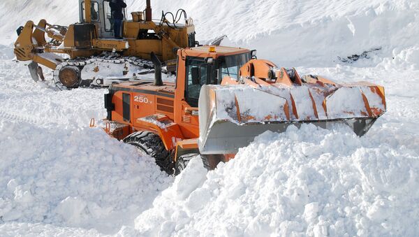 Los trabajos después de una avalancha (archivo) - Sputnik Mundo