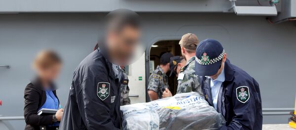 Policía australiana intercepta el mayor alijo de cocaína en la historia del país - Sputnik Mundo