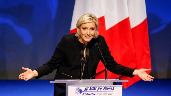 Marine Le Pen, líder del partido Frente Nacional Marine Le Pen, líder del partido Frente Nacional - Sputnik Mundo