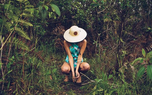 Gabrielly de Oliveira en una sesión de fotos para Clichê Urban Wear - Sputnik Mundo