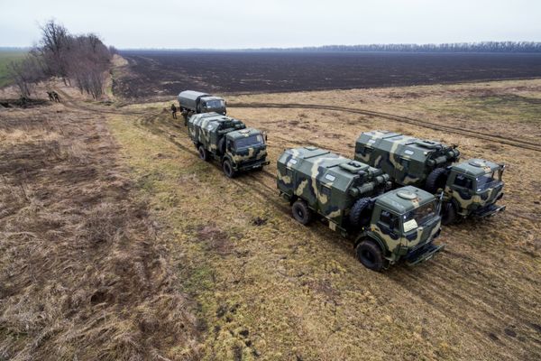 Los espectaculares ejercicios de topógrafos militares en Kubán - Sputnik Mundo