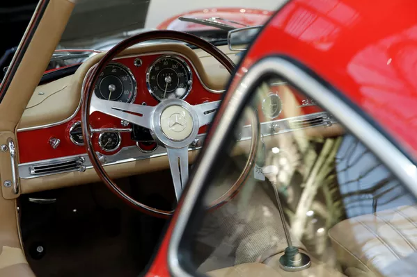 La elegancia siempre está de moda: autos clásicos en subasta en París La elegancia siempre está de moda: autos clásicos en subasta en París - Sputnik Mundo