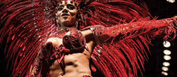 Mayara do Nascimento, durante el final de concurso para el título del rey o la reina de samba en Carnaval de Río de Janeiro de 2017 - Sputnik Mundo