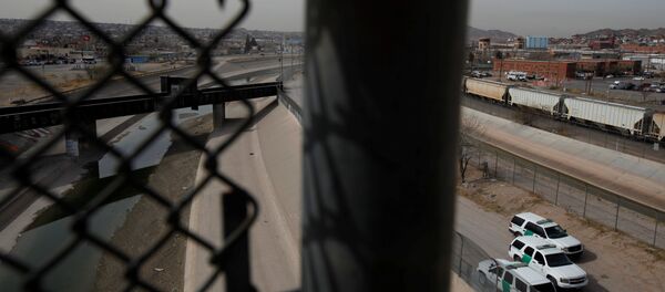 Frontera entre EEUU y México - Sputnik Mundo
