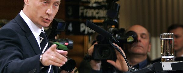 Presidente de Rusia, Vladímir Putin, durante su discurso en Múnich en 2007 - Sputnik Mundo