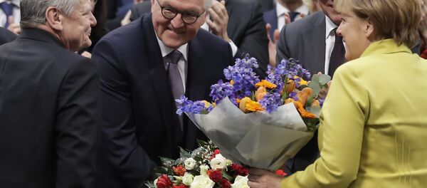 Frank-Walter Steinmeier recibe las felicitaciones de Joachim Gauck y Angela Merkel - Sputnik Mundo