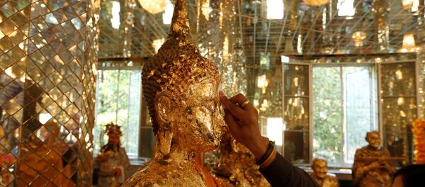 El día de 'Magha Puja' en el templo Wat Phra Dhammakaya, Tailandia - Sputnik Mundo