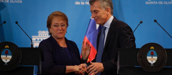 Mauricio Macri, presidente de Argentina, y Michelle Bachelet, presidenta de Chile (archivo) - Sputnik Mundo